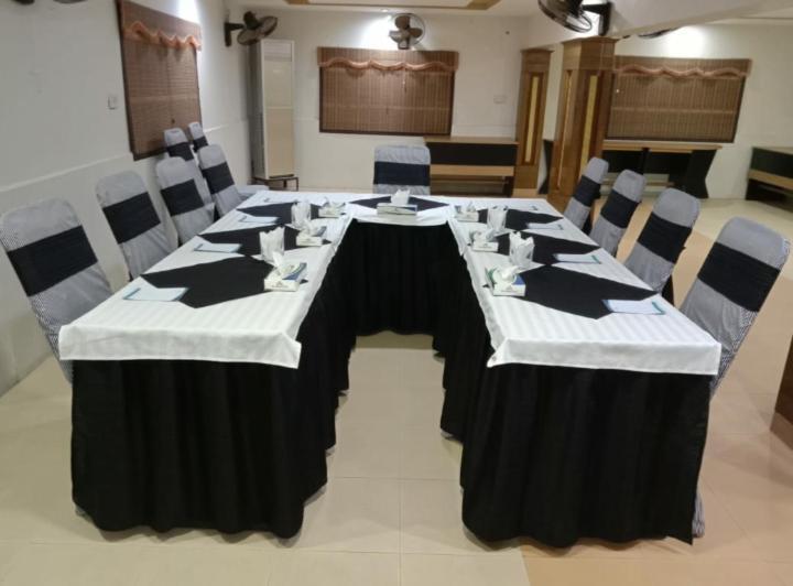 The Grand Hotel Multan Eksteriør billede