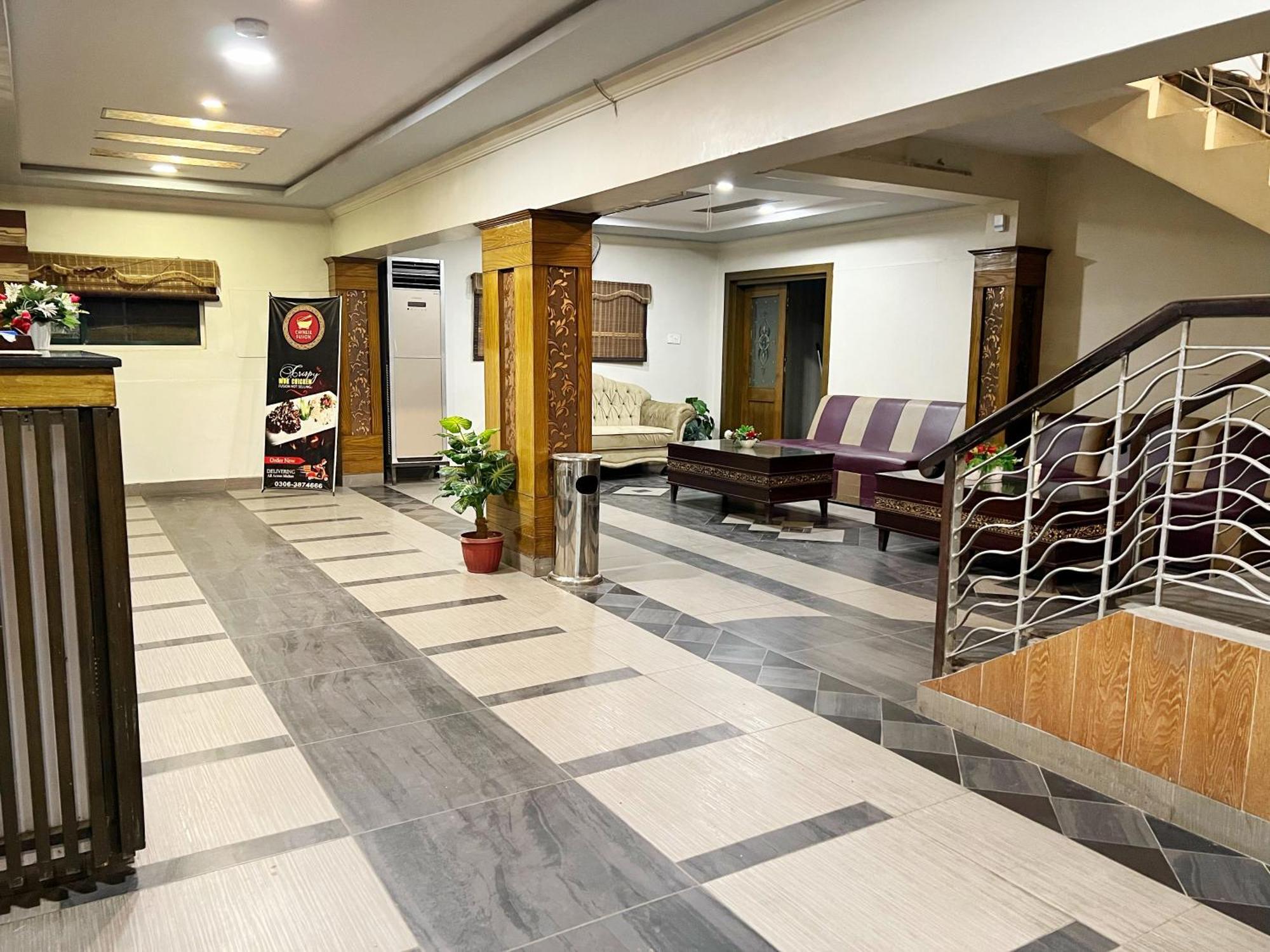 The Grand Hotel Multan Eksteriør billede