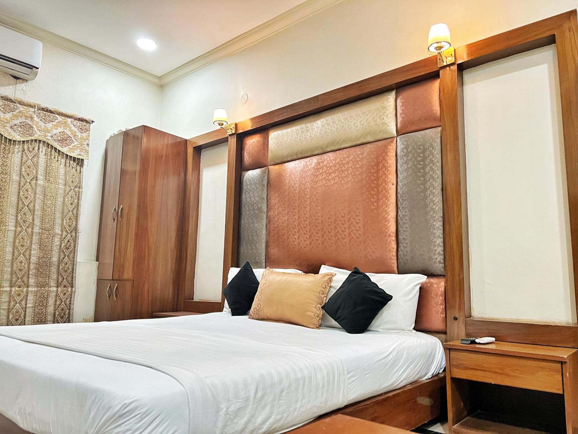The Grand Hotel Multan Eksteriør billede