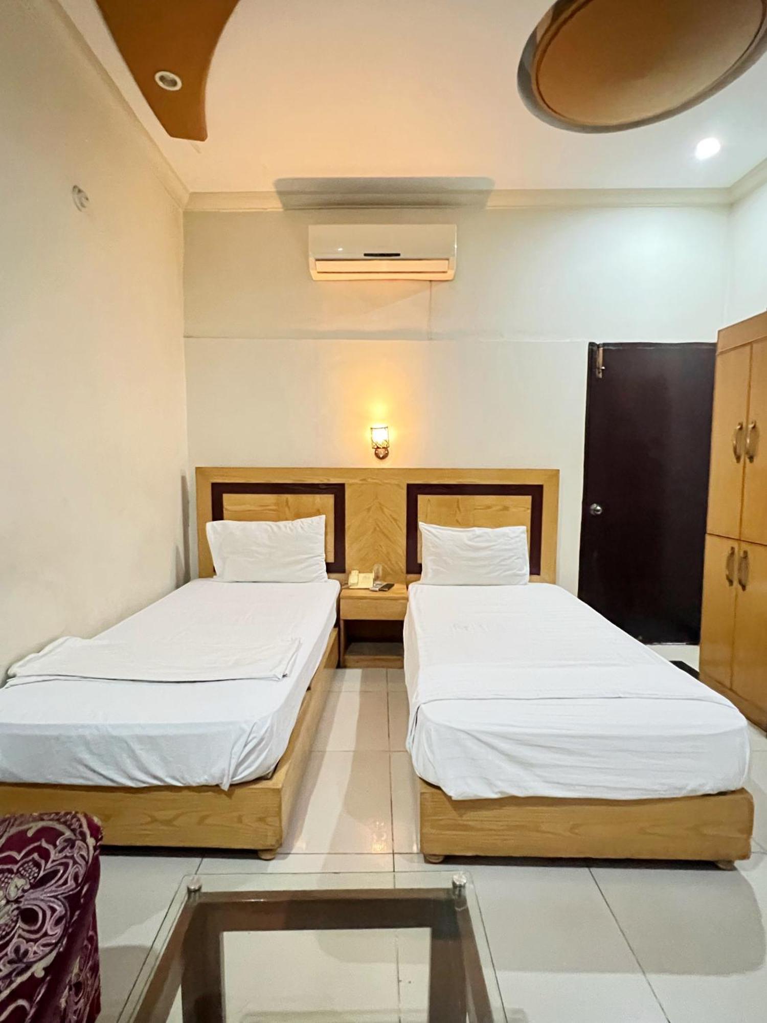 The Grand Hotel Multan Eksteriør billede
