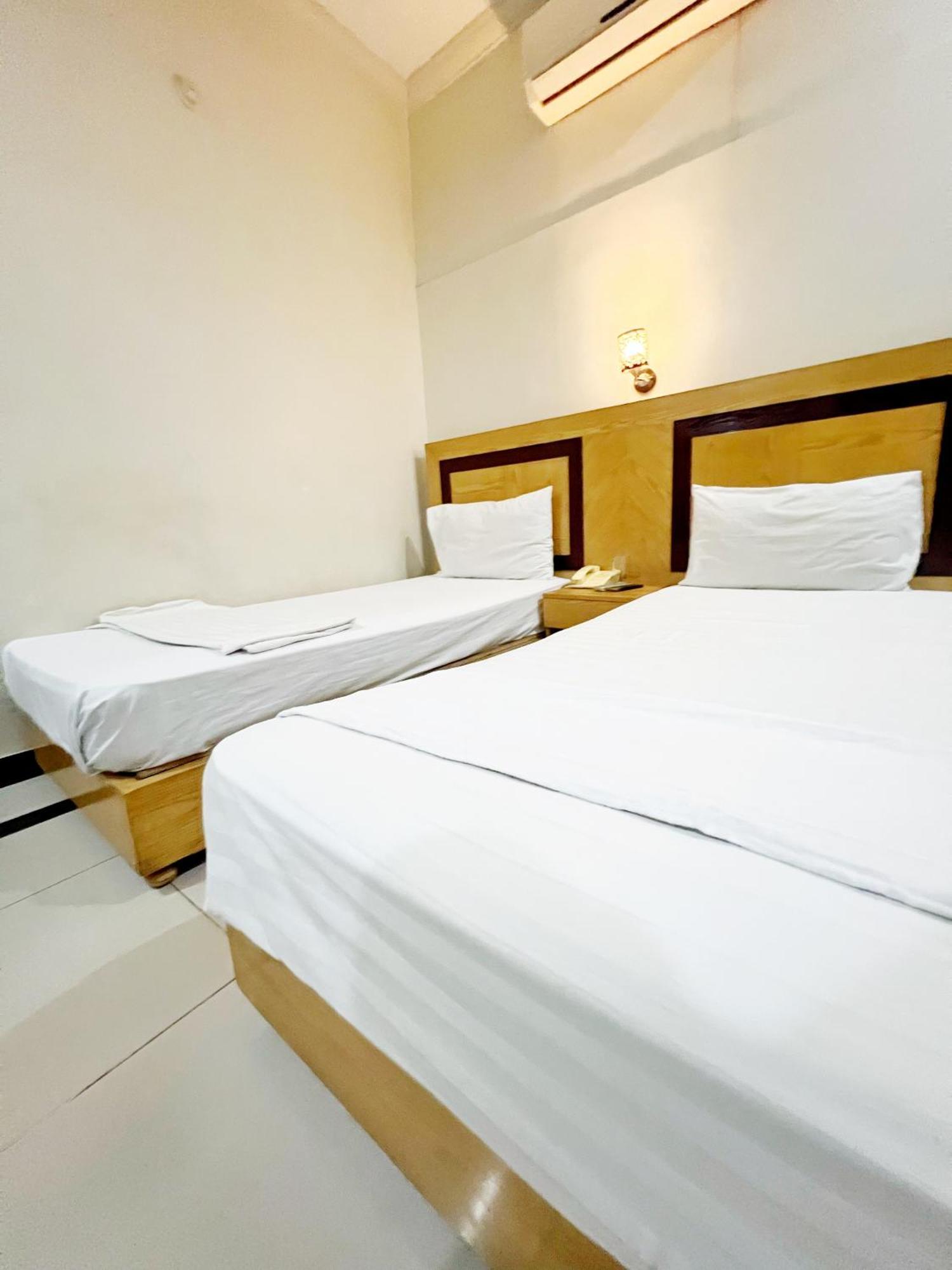 The Grand Hotel Multan Eksteriør billede