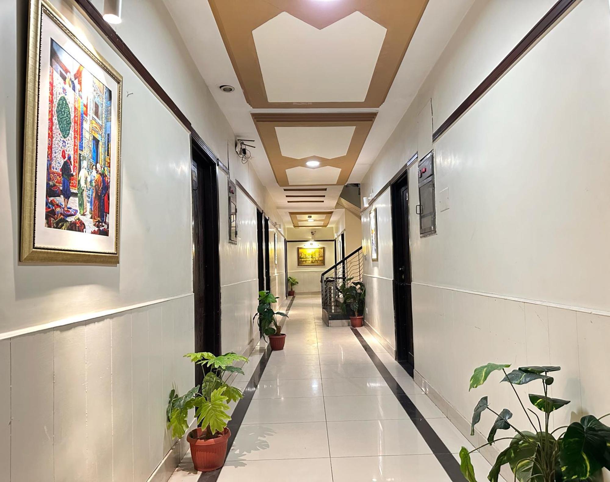 The Grand Hotel Multan Eksteriør billede